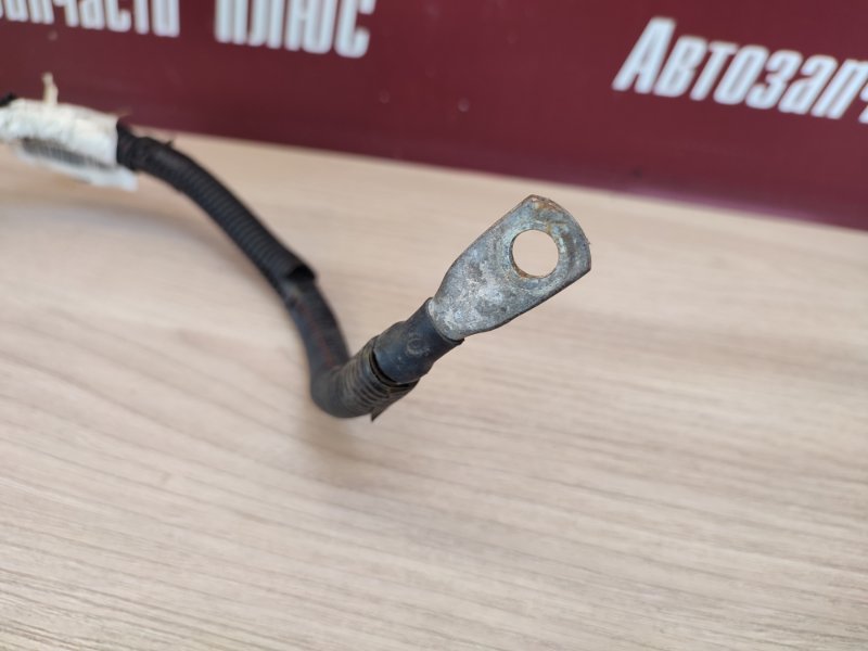 Клемма аккумулятора (минусовая)