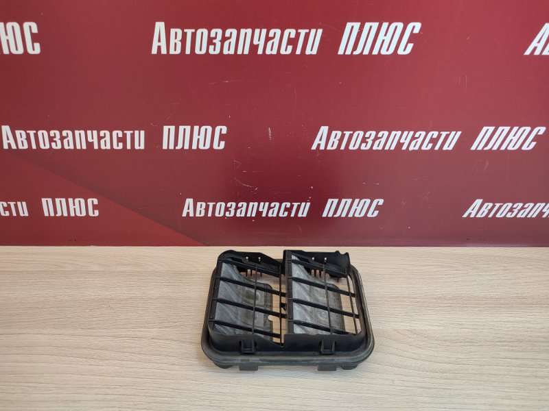 Решетка вентиляции