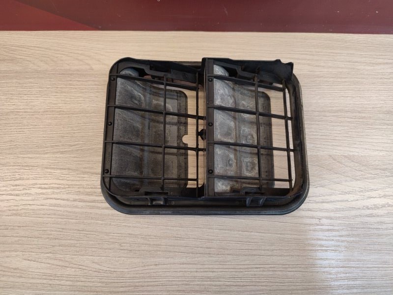 Решетка вентиляции