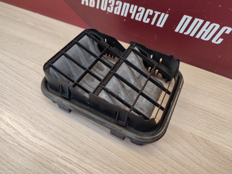 Решетка вентиляции