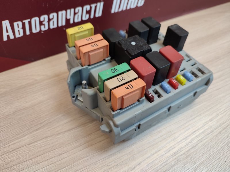 Блок предохранителей