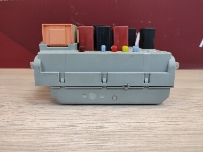 Блок предохранителей