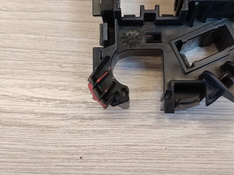 Крышка блока предохранителей