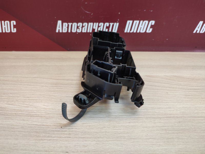 Крышка блока предохранителей