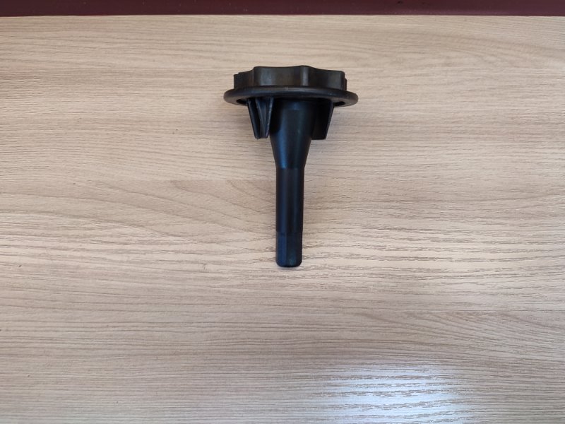 Крепление запасного колеса