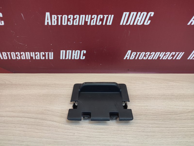 Накладка крышки багажника