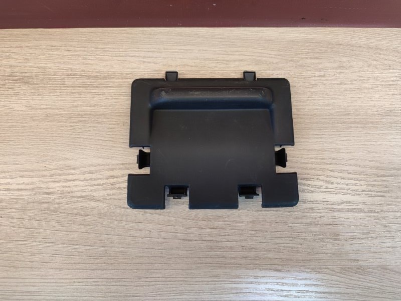 Накладка крышки багажника