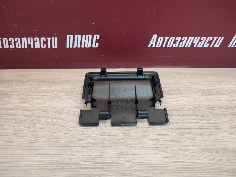 Накладка крышки багажника