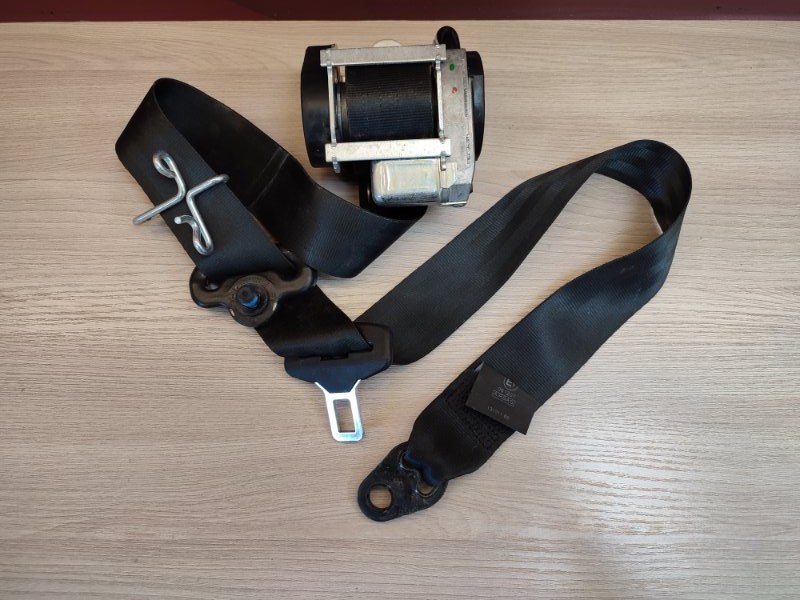 Ремень безопасности