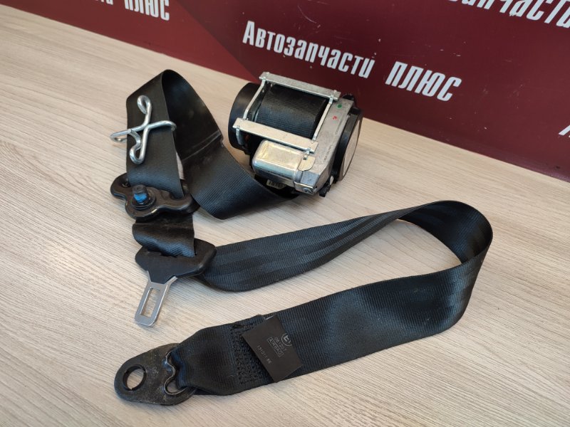 Ремень безопасности