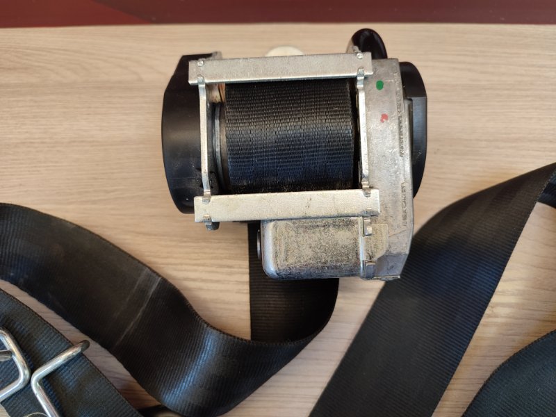 Ремень безопасности