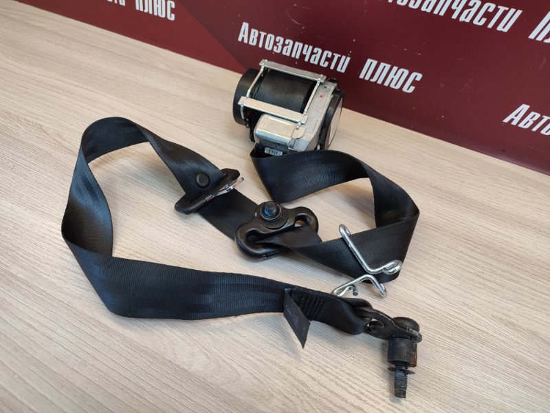 Ремень безопасности