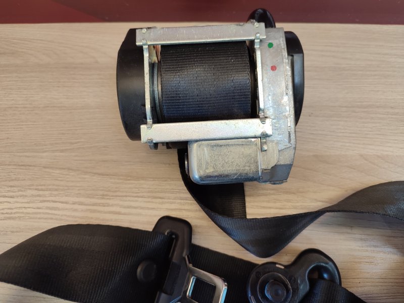 Ремень безопасности