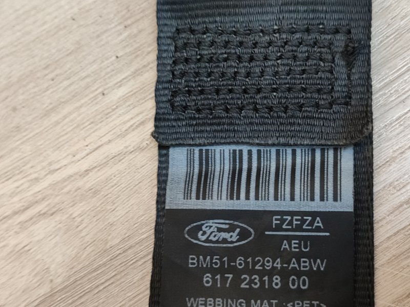 Ремень безопасности