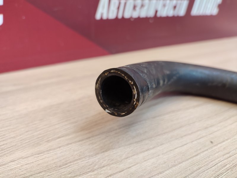 Патрубок отопителя