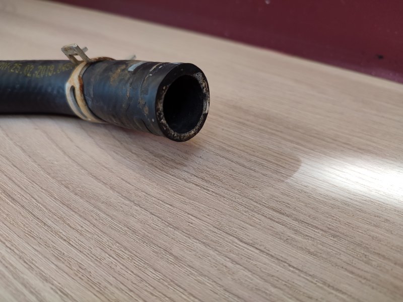 Патрубок отопителя