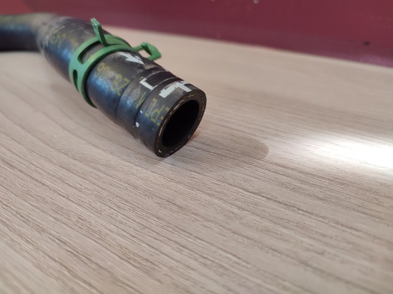 Патрубок отопителя