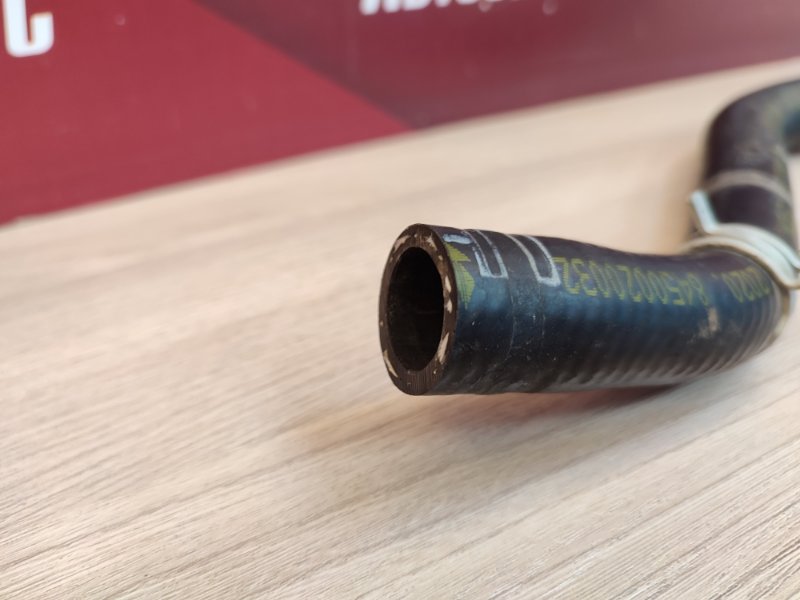 Патрубок отопителя