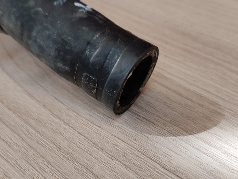 Патрубок отопителя