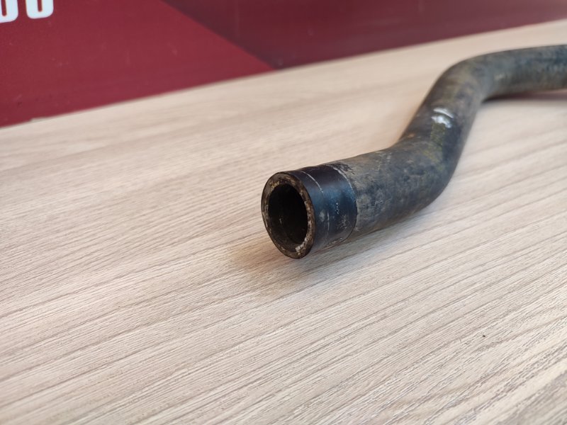 Патрубок отопителя