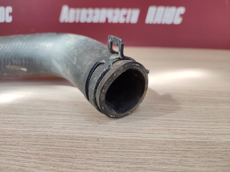 Патрубок радиатора нижний