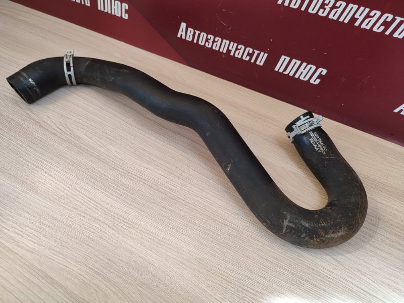 Верхний патрубок радиатора