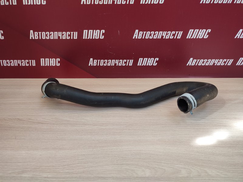 Верхний патрубок радиатора