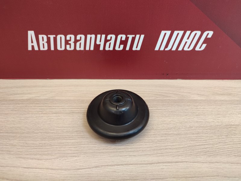 Крепление запасного колеса