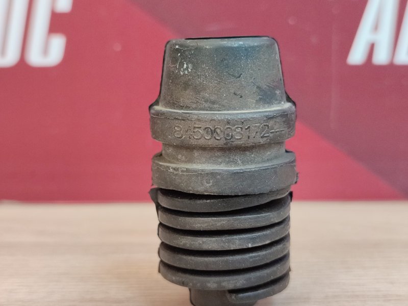 Отбойник капота