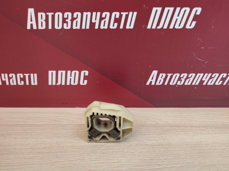 Крепление радиатора