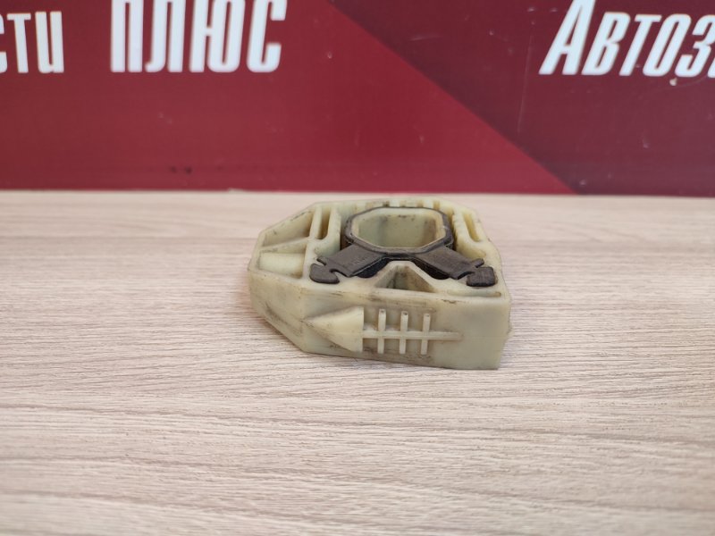 Крепление радиатора