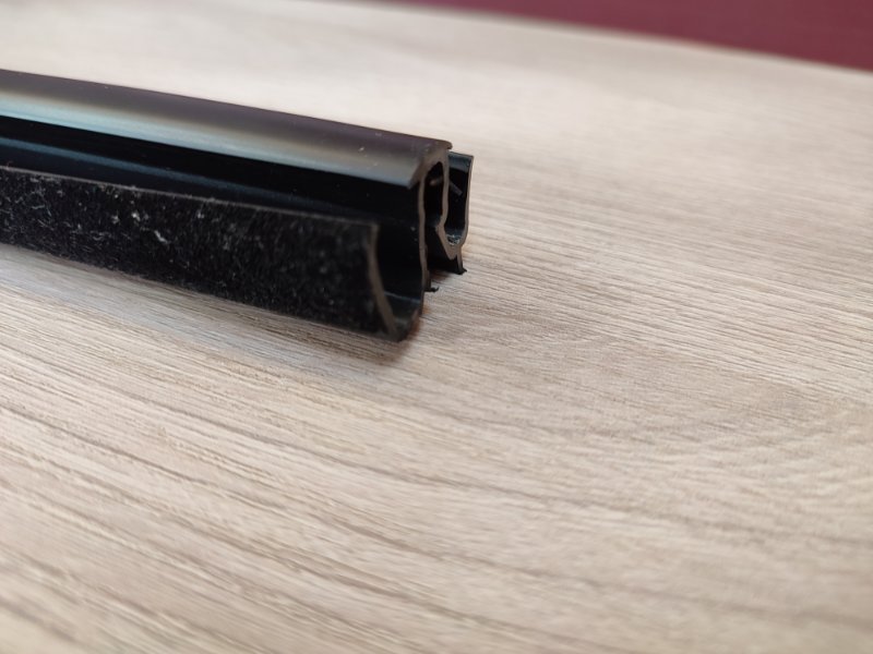 Уплотнитель стекла двери внутренний