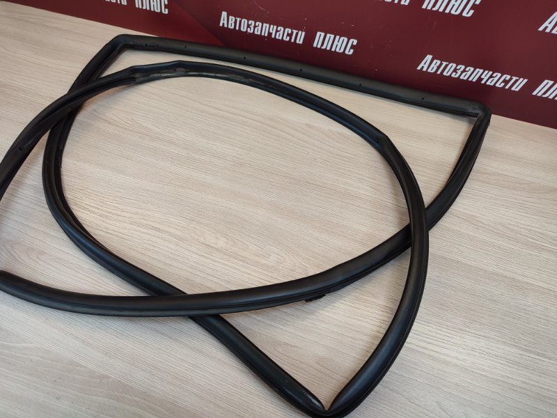 Уплотнитель двери