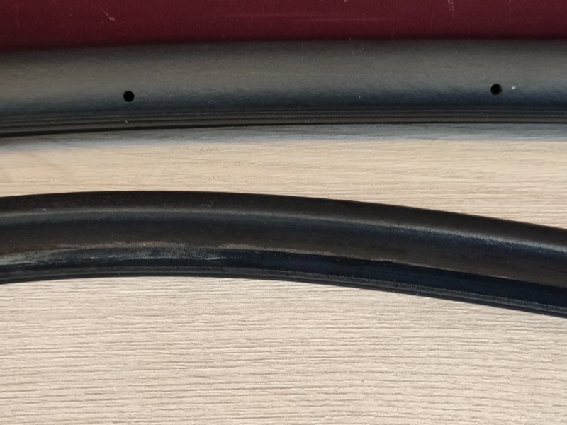 Уплотнитель двери