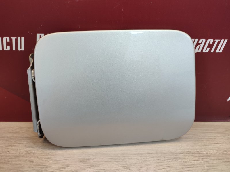 Лючок бензобака