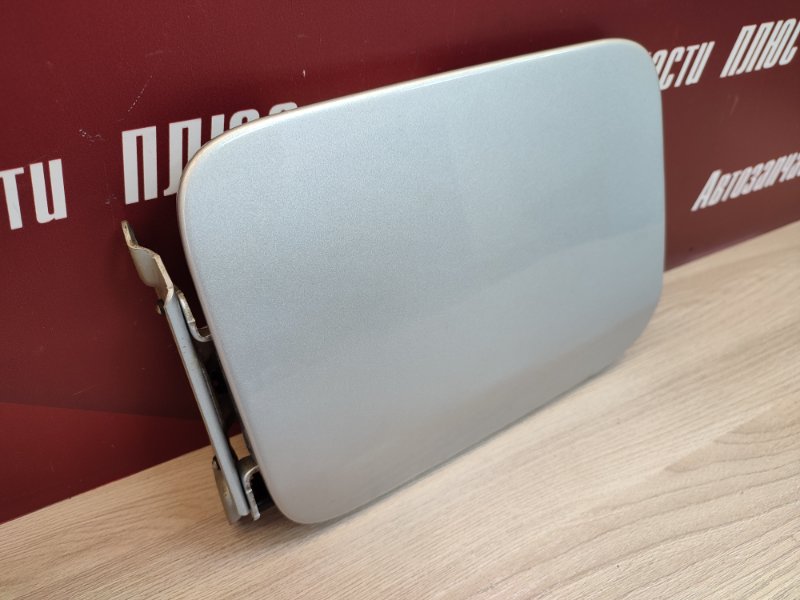 Лючок бензобака