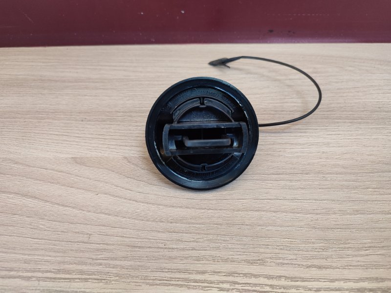 Крышка топливного бака