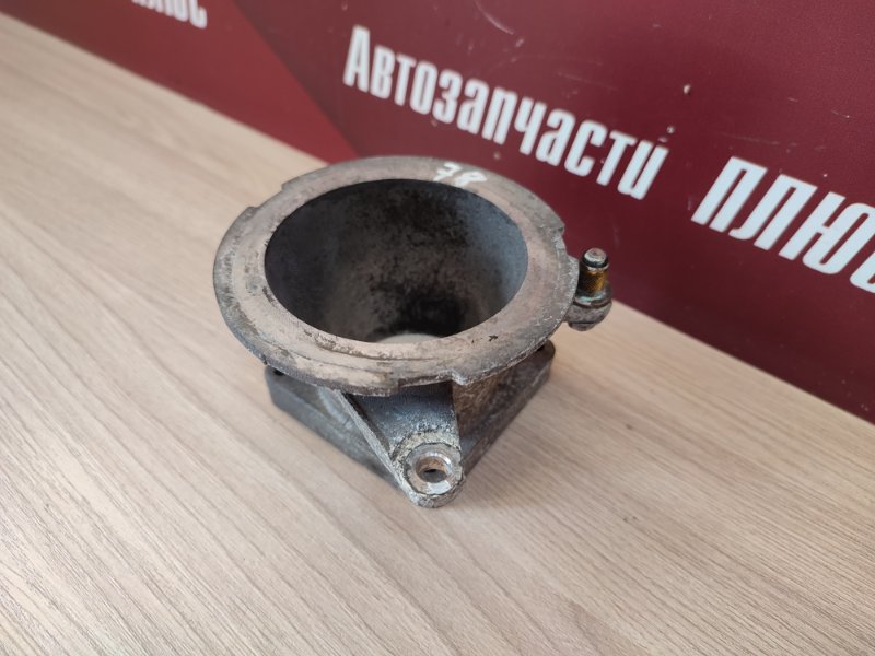 Фланец дроссельной заслонки