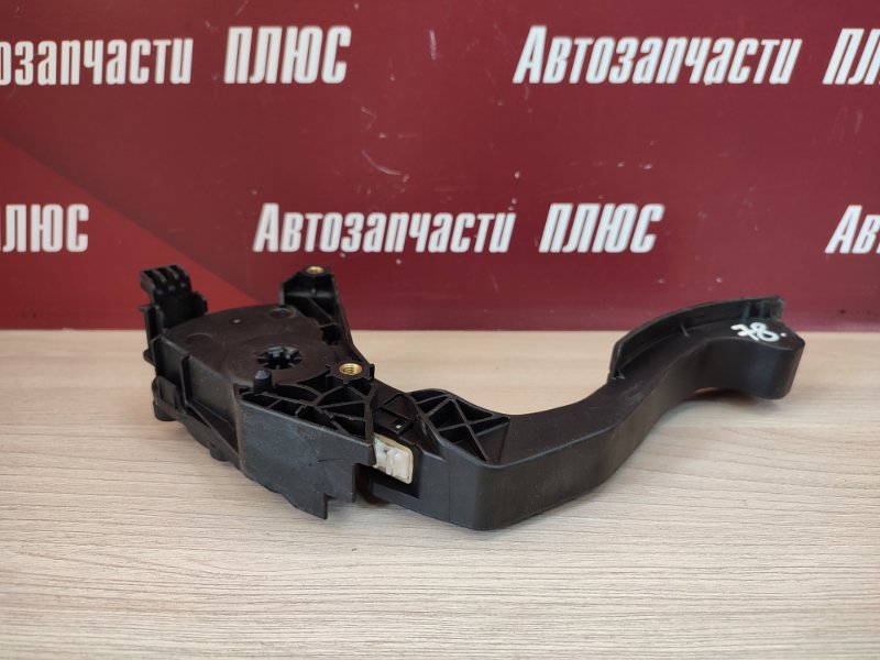 Педаль газа