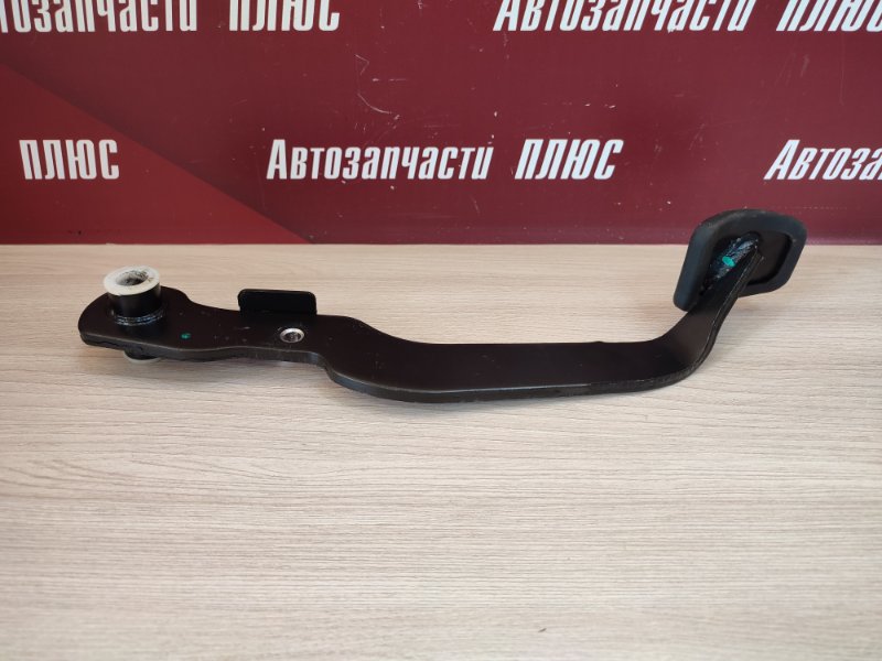 Педаль тормоза