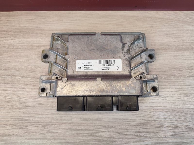 Блок управления двигателем