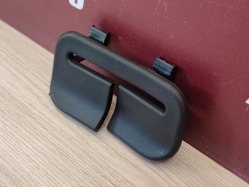 Направляющая ремня безопасности