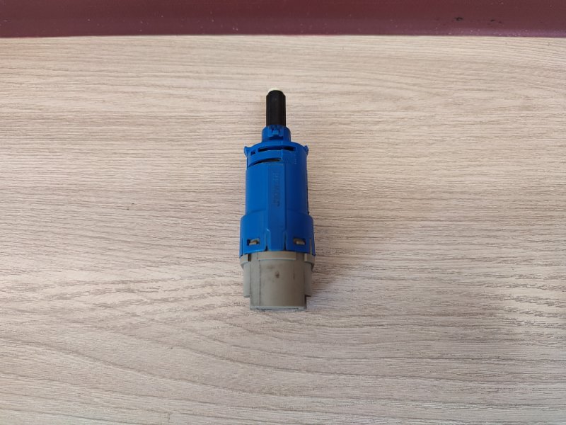 Датчик педали сцепления