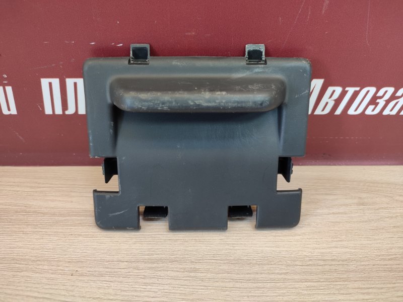 Накладка крышки багажника