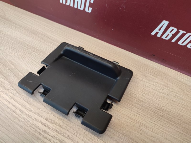 Накладка крышки багажника