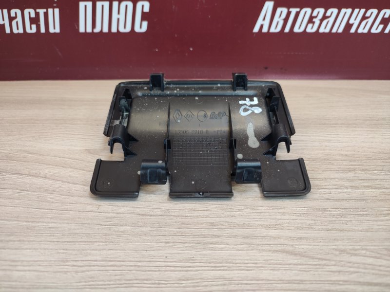 Накладка крышки багажника