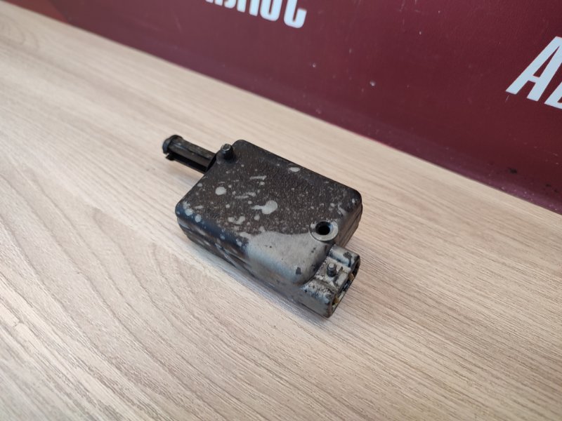 Привод замка багажника