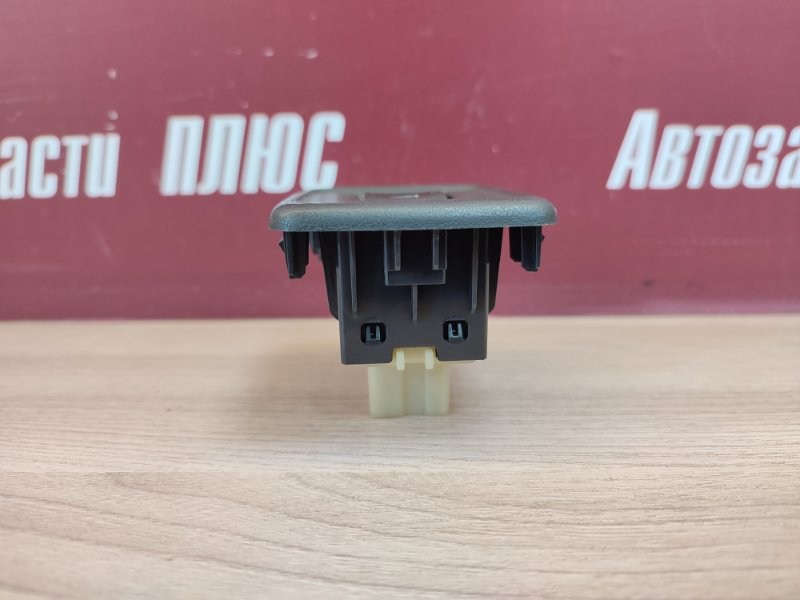 Кнопка стеклоподъемника