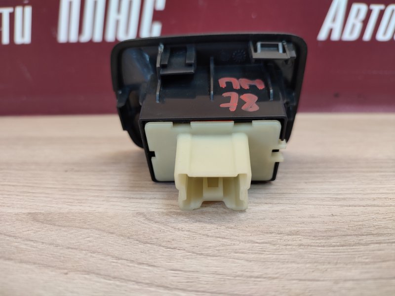 Кнопка стеклоподъемника