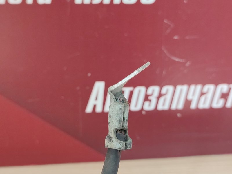 Клемма аккумулятора (минусовая)